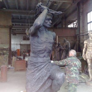 Бронзовая скульптура: «Человек»