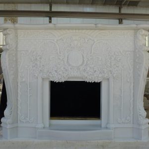 Каминная облицовка из белого мрамора