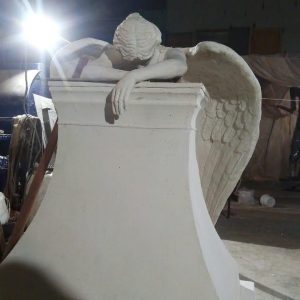 Скульптура из пенопласта и стеклопластика: Ангел скорби Скульптура из пенопласта и стеклопластика: Ангел скорби