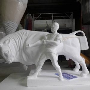Скульптура из пенопласта и стеклопластика: Трон Скульптура из пенопласта и стеклопластика: Трон