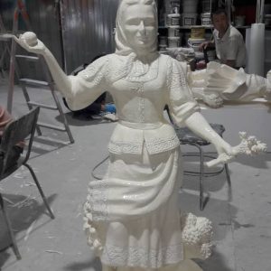 Скульптура из пенопласта и стеклопластика: Трон Скульптура из пенопласта и стеклопластика: Трон