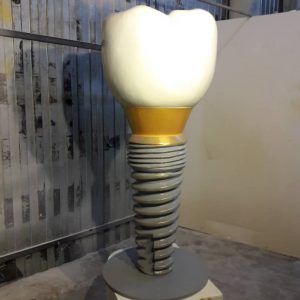 Скульптура из пенопласта и стеклопластика: Трон Скульптура из пенопласта и стеклопластика: Трон
