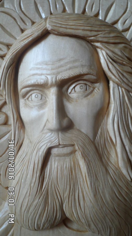 Икона из дерева: батюшка Серафим Саровский Икона из дерева: батюшка Серафим Саровский