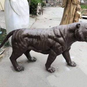 Статуя из бронзы: Леопард-02
