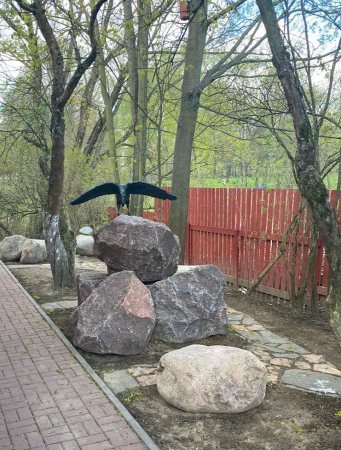 Скульптура из стеклопластика: Ворон