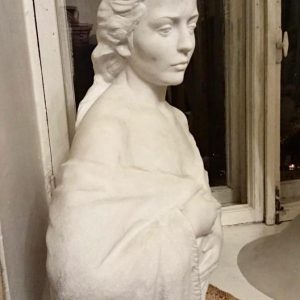 Бюст на заказ: Портретный бюст женщины Бюст на заказ: Портретный бюст женщины