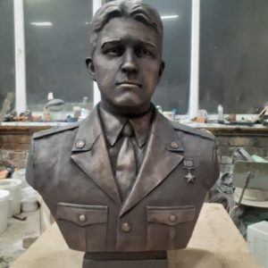 Скульптура: Герой России - Скворцов А.В. Скульптура: Герой России - Скворцов А.В.