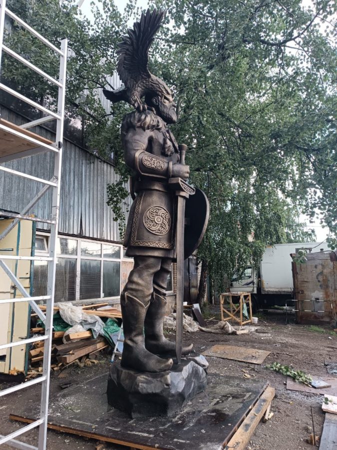 Скульптура: Русский богатырь Вольга (Волх)