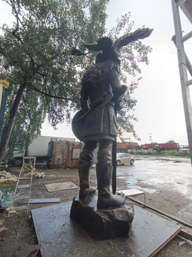 Скульптура: Русский богатырь Вольга (Волх)