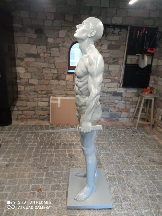 Скульптура: Воин с самурайским мечом. Самурай. Мечник. Скульптура: Воин с самурайским мечом. Самурай. Мечник.