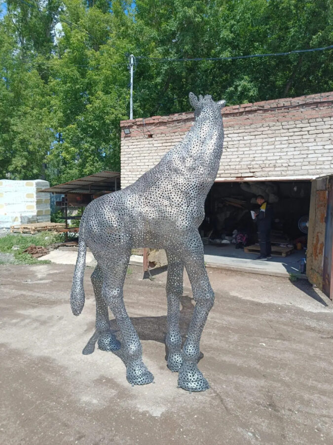 Портретный бюст: Девушка Портретный бюст: Девушка
