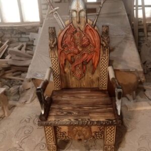 Скульптура: Трон из дерева. Ручная резка Скульптура: Трон из дерева. Ручная резка